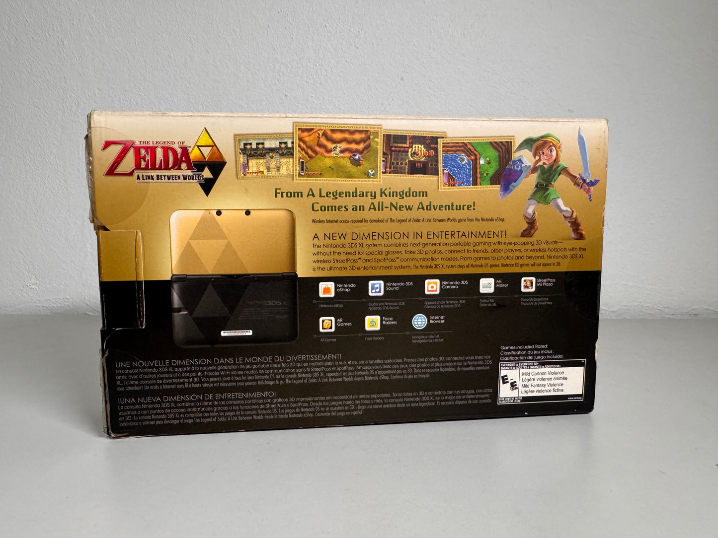 Nintendo 3DS XL – The Legend of Zelda: A Link Between Worlds Edition