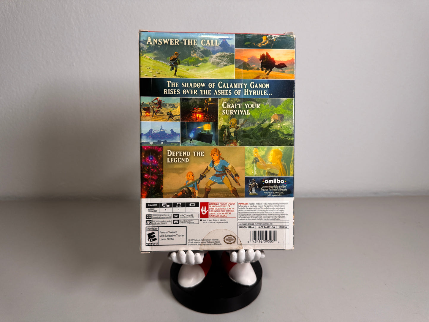 The Legend of Zelda: Breath of the Wild + Explorer’s Guide (Nintendo Switch)